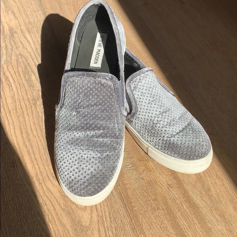 Steve Madden Daxon Suede Slip-On Sneaker